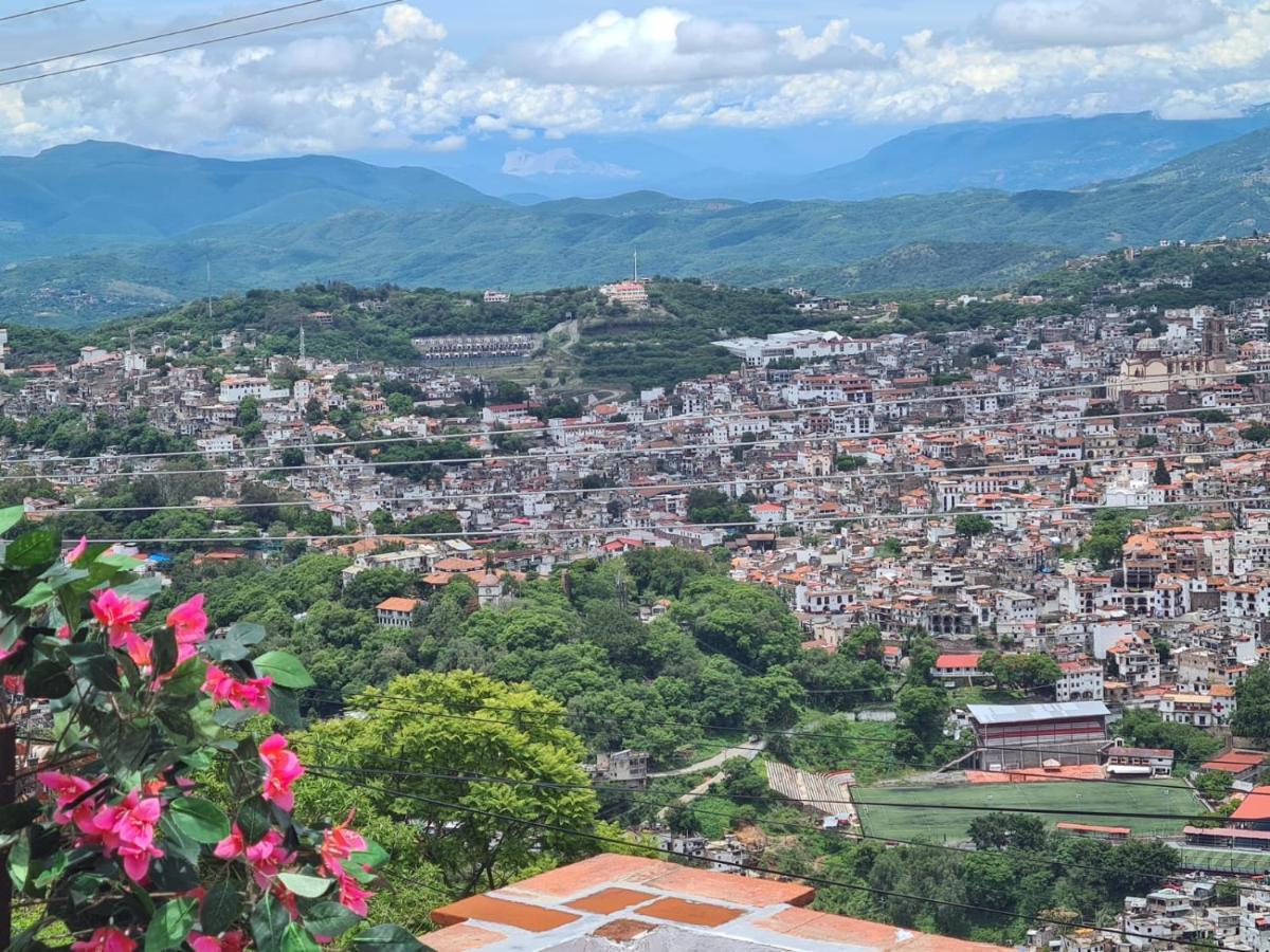Casa De Las Cruces Taxco Esterno foto